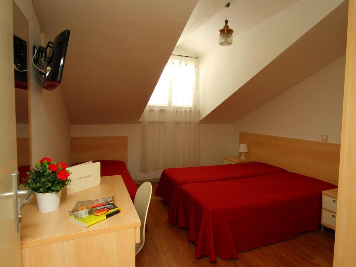 ريميني Villa Lauda B&B المظهر الخارجي الصورة