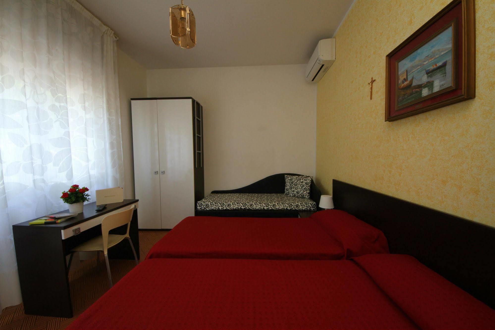 ريميني Villa Lauda B&B المظهر الخارجي الصورة